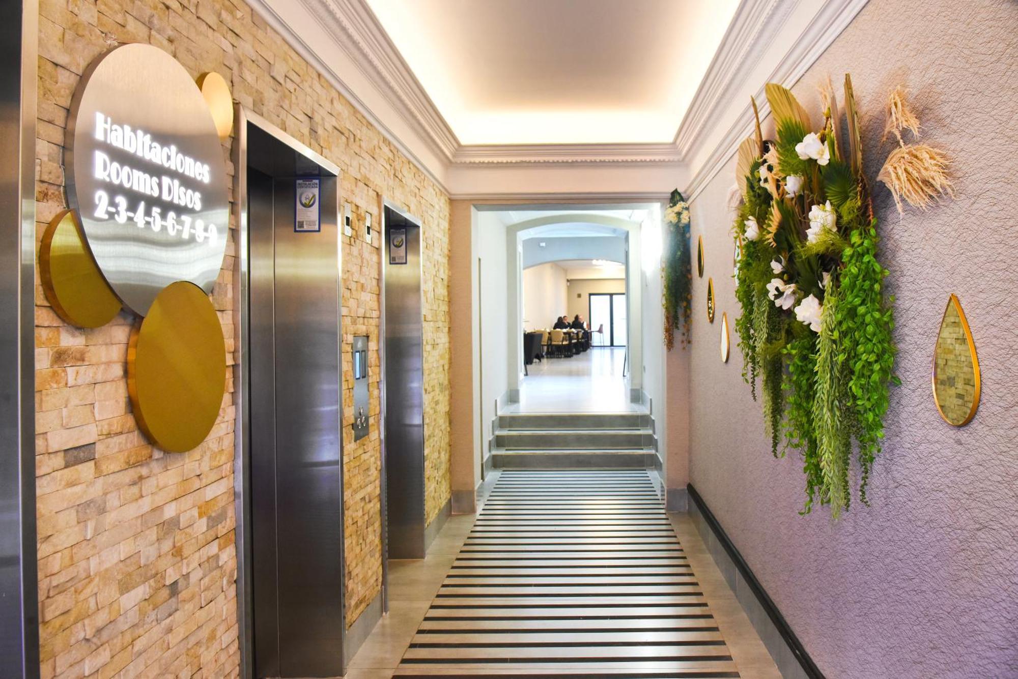Hotel Hw Express Santiago Eksteriør bilde